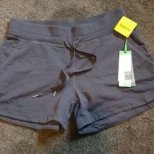 Shorts NWT